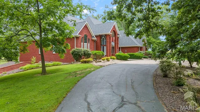 $1,550,000 | 1841 North Main Street, Perryville, MO 63775