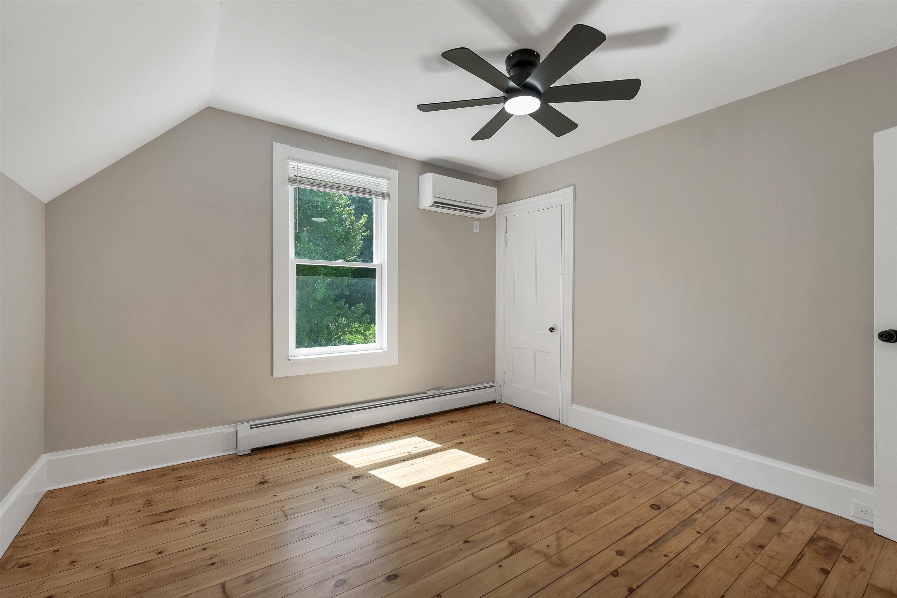 11 Grove Street Derry, NH 03038 - Photo 35 of 51