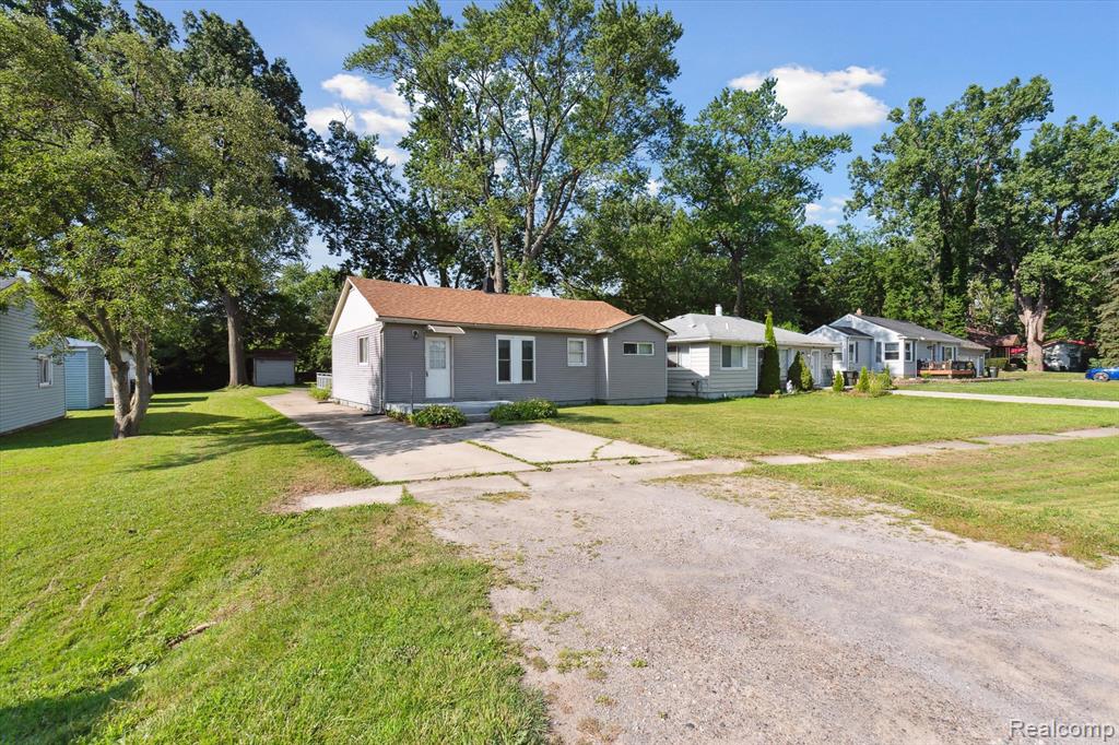 322 Michelson Road Rochester Hills, MI 48307 - Photo 4 of 31