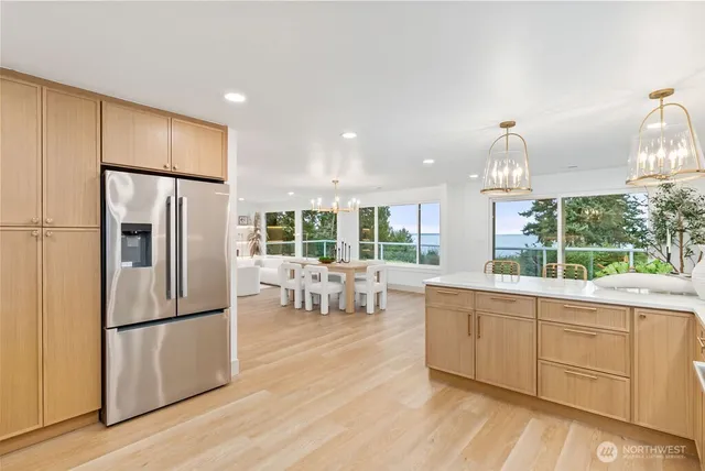 $2,099,777 | 16858 76th Avenue West, Edmonds, WA 98026