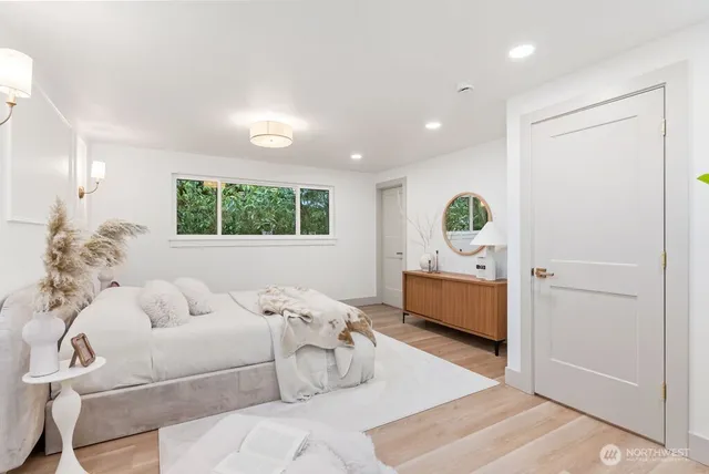 $2,099,777 | 16858 76th Avenue West, Edmonds, WA 98026