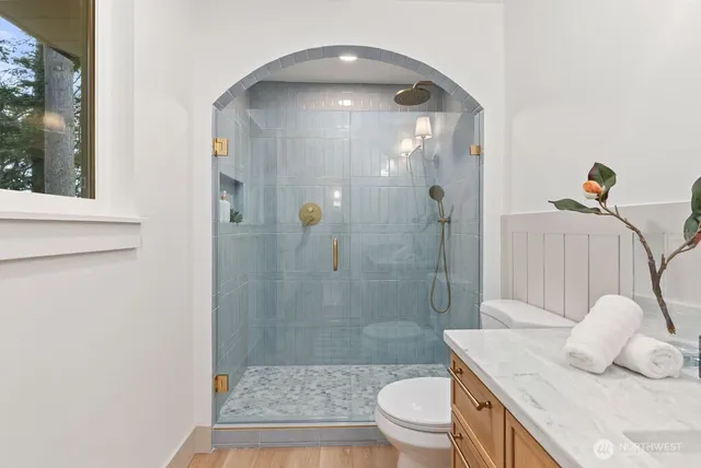 $2,099,777 | 16858 76th Avenue West, Edmonds, WA 98026