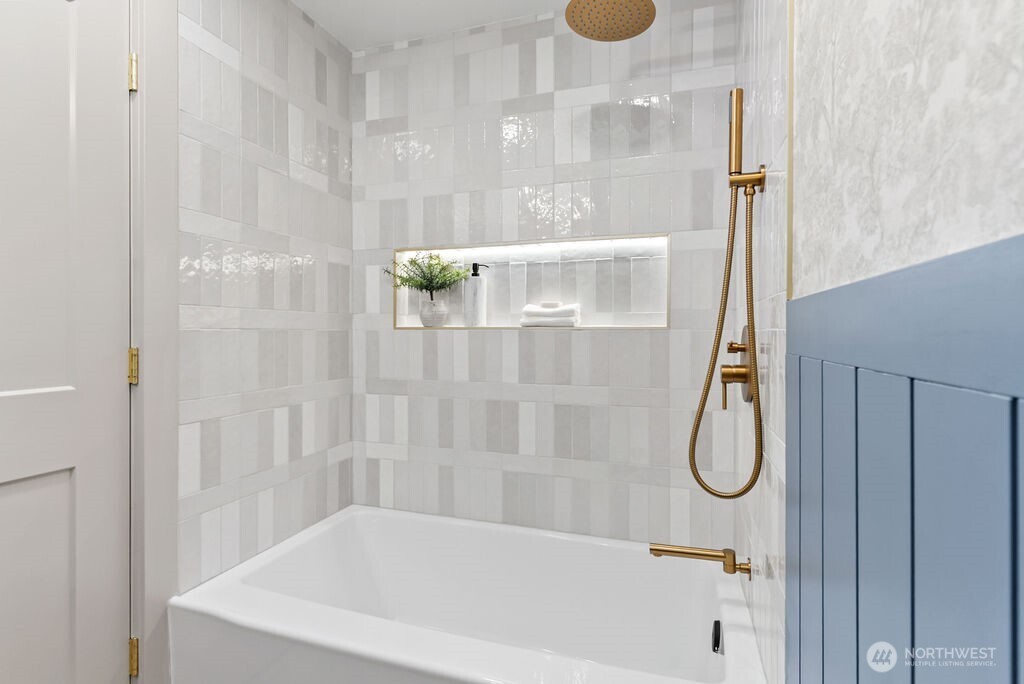 16858 76th Avenue West Edmonds, WA 98026 - Photo 26 of 40