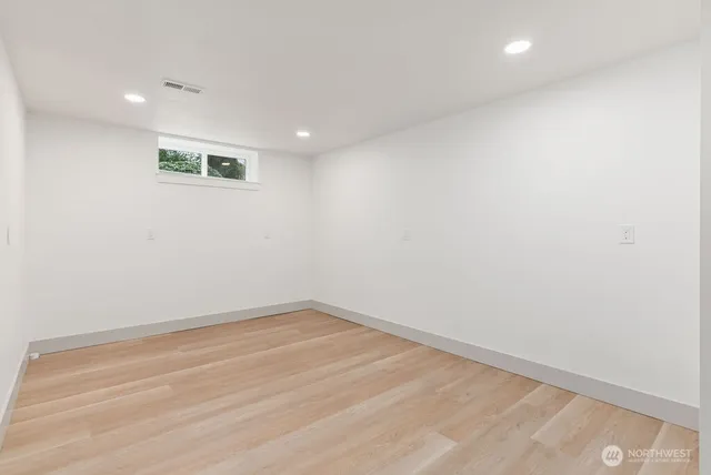 $2,099,777 | 16858 76th Avenue West, Edmonds, WA 98026