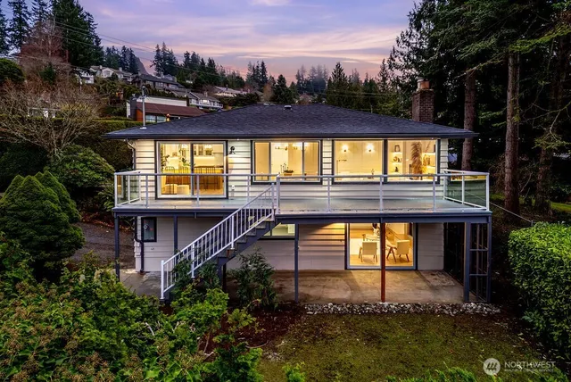 $2,099,777 | 16858 76th Avenue West, Edmonds, WA 98026