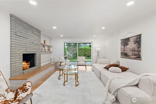 $2,099,777 | 16858 76th Avenue West, Edmonds, WA 98026