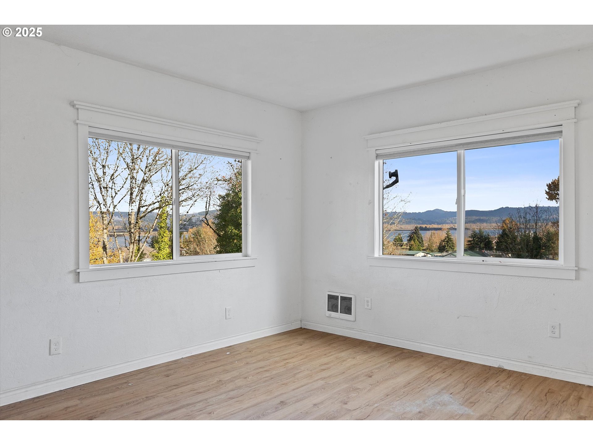 808 West A Street Rainier, OR 97048 - Photo 7 of 41