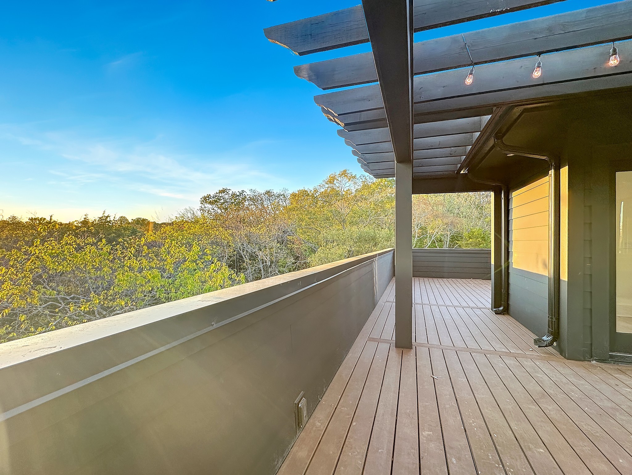 915 West Trinity Lane Nashville, TN 37207 - Photo 56 of 67 a view of balcony with city view