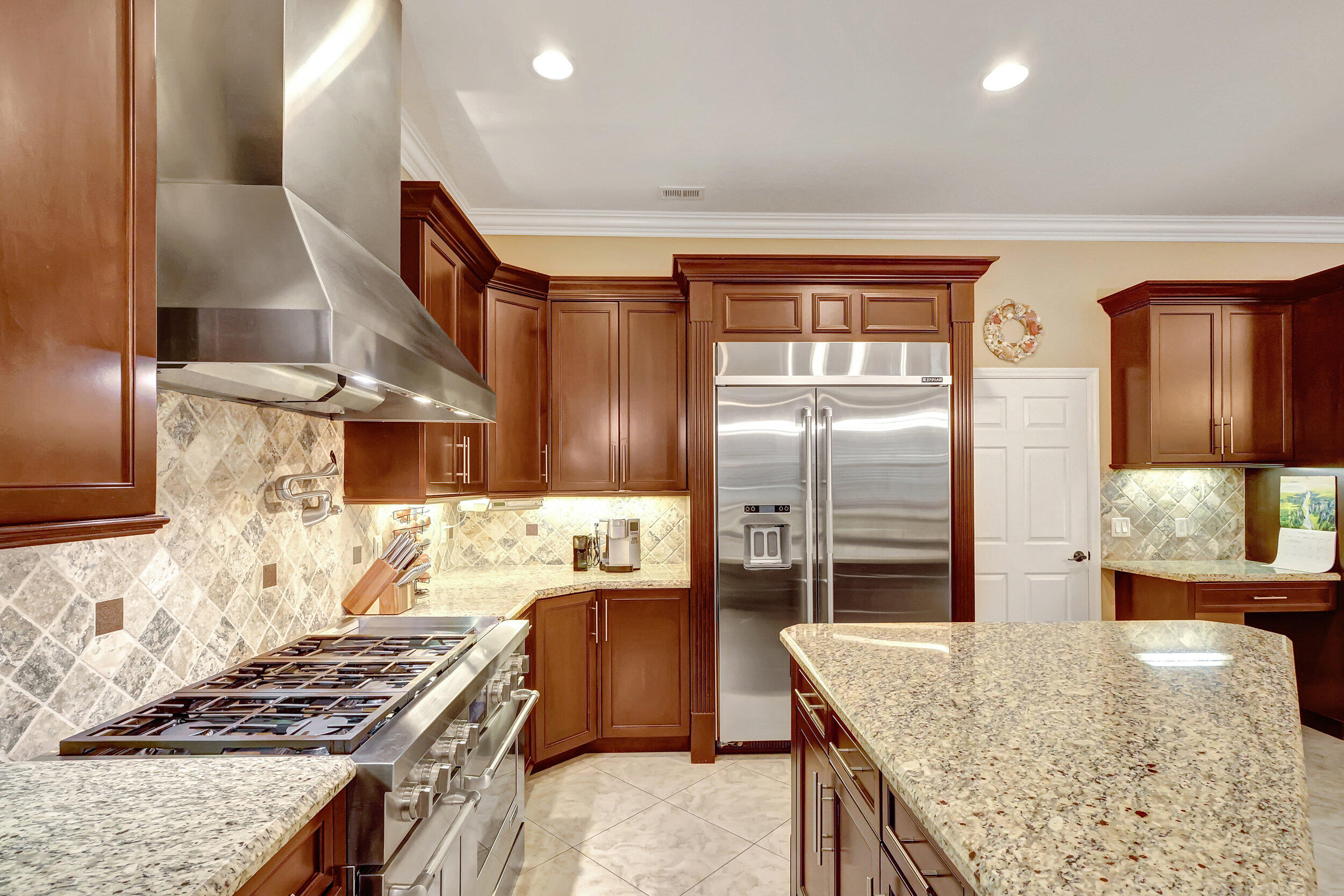 10959 154th Road North Jupiter, FL 33478 - Photo 11 of 58 Kitchen