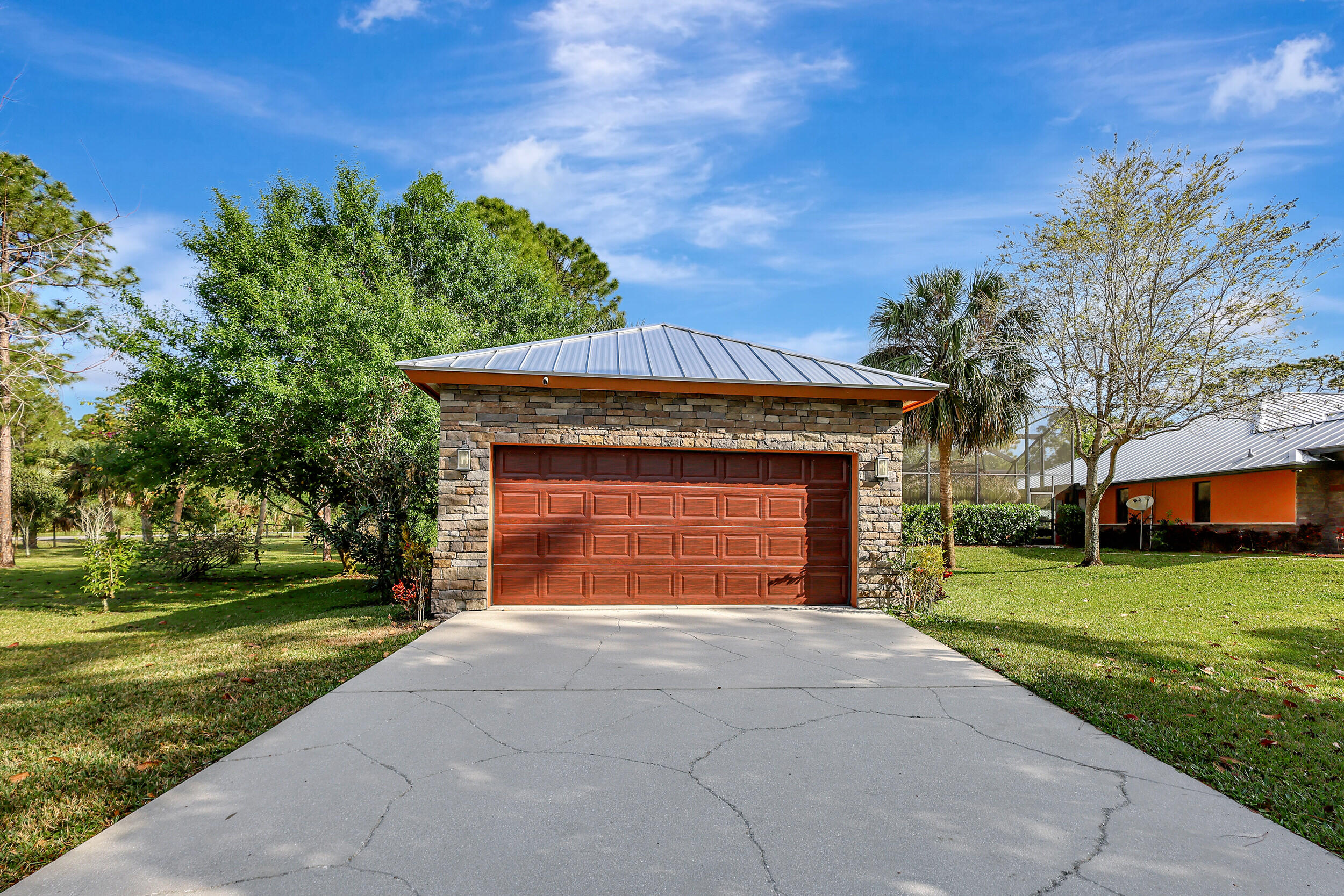 10959 154th Road North Jupiter, FL 33478 - Photo 4 of 58 Detached Garage