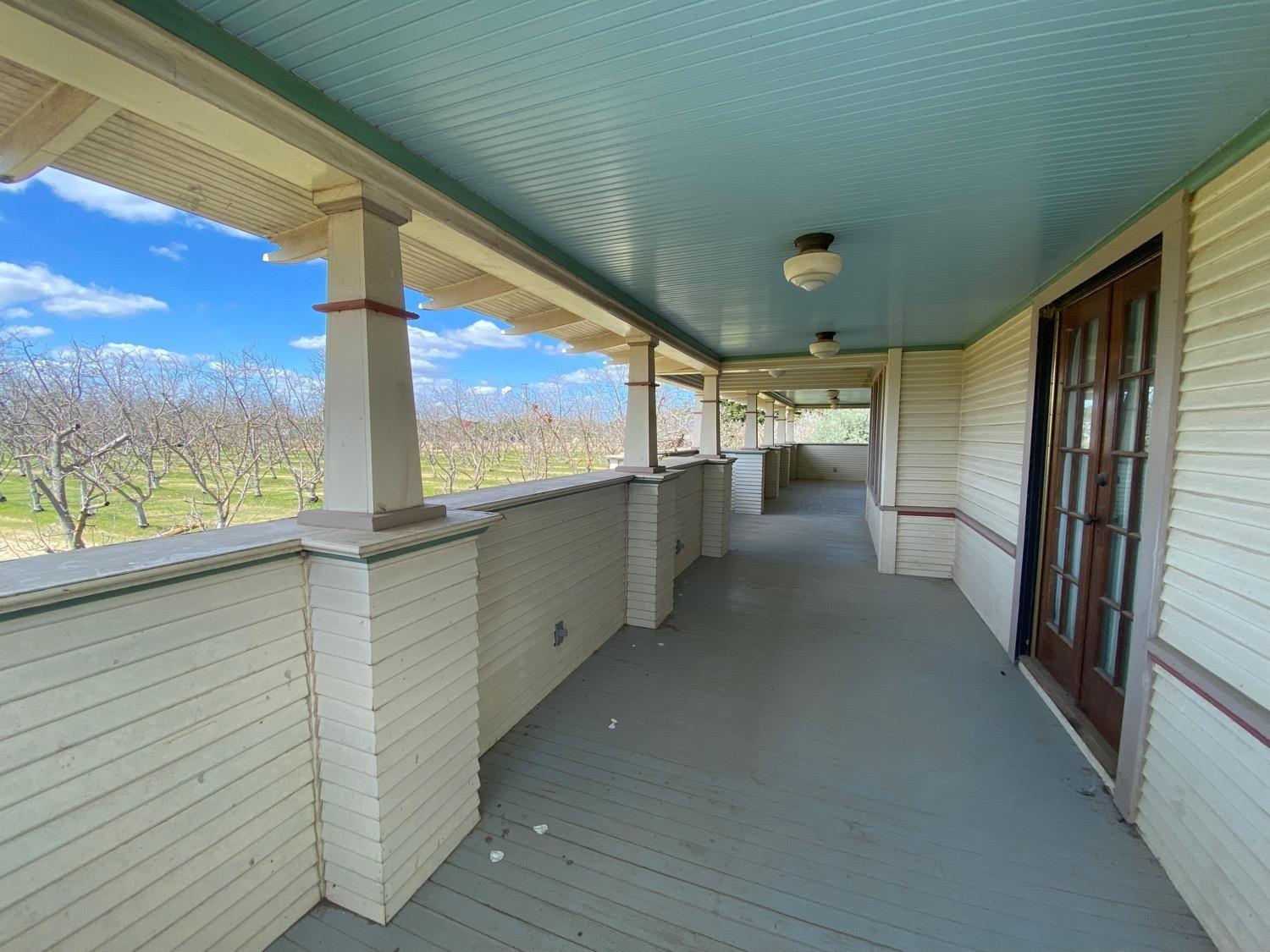 700 Wellsford Road Modesto, CA 95357 - Photo 7 of 47 a view of hallway with stairs