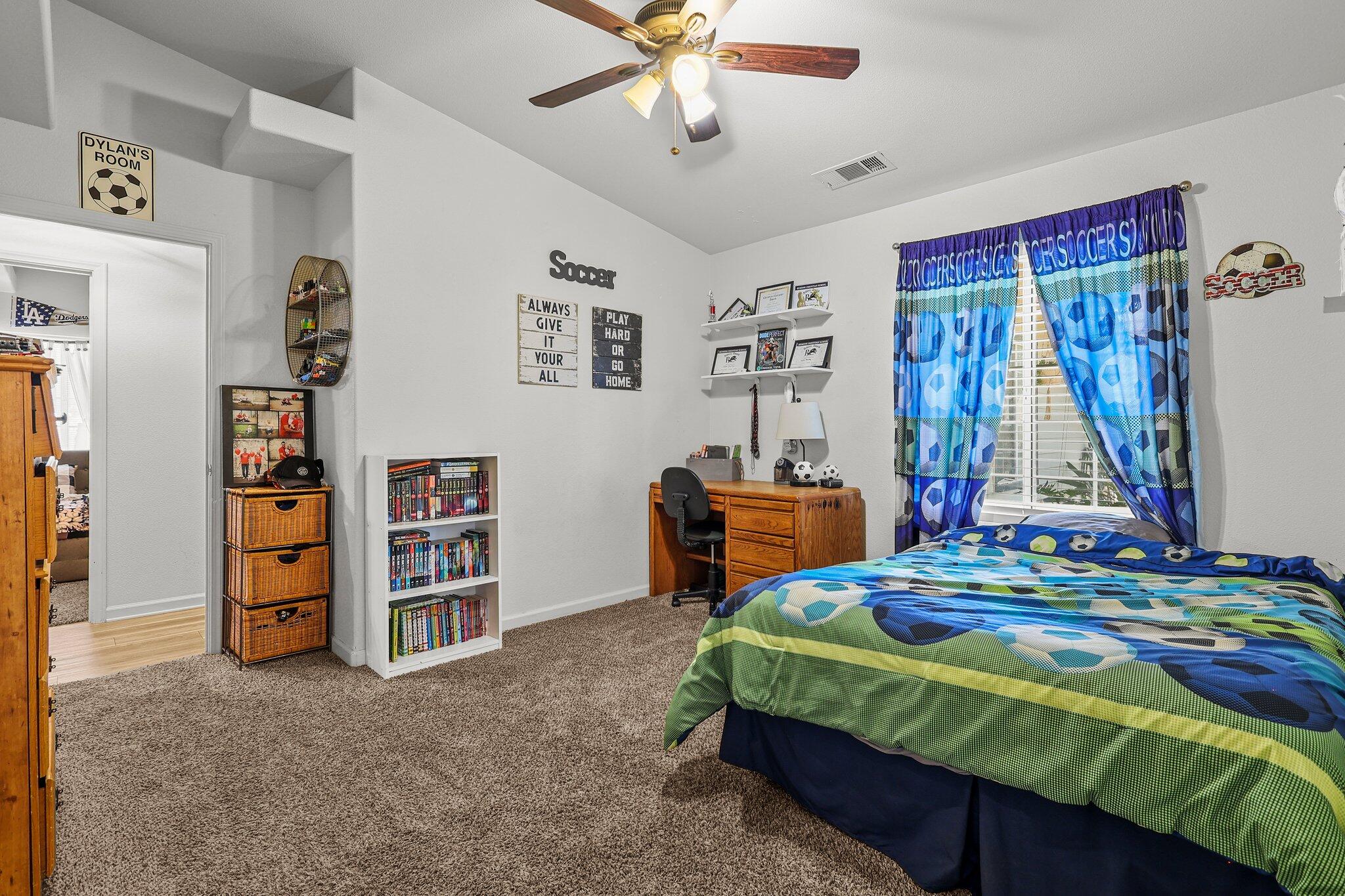 11539 Vista Del Rio Redding, CA 96003 - Photo 18 of 29 Bedroom
