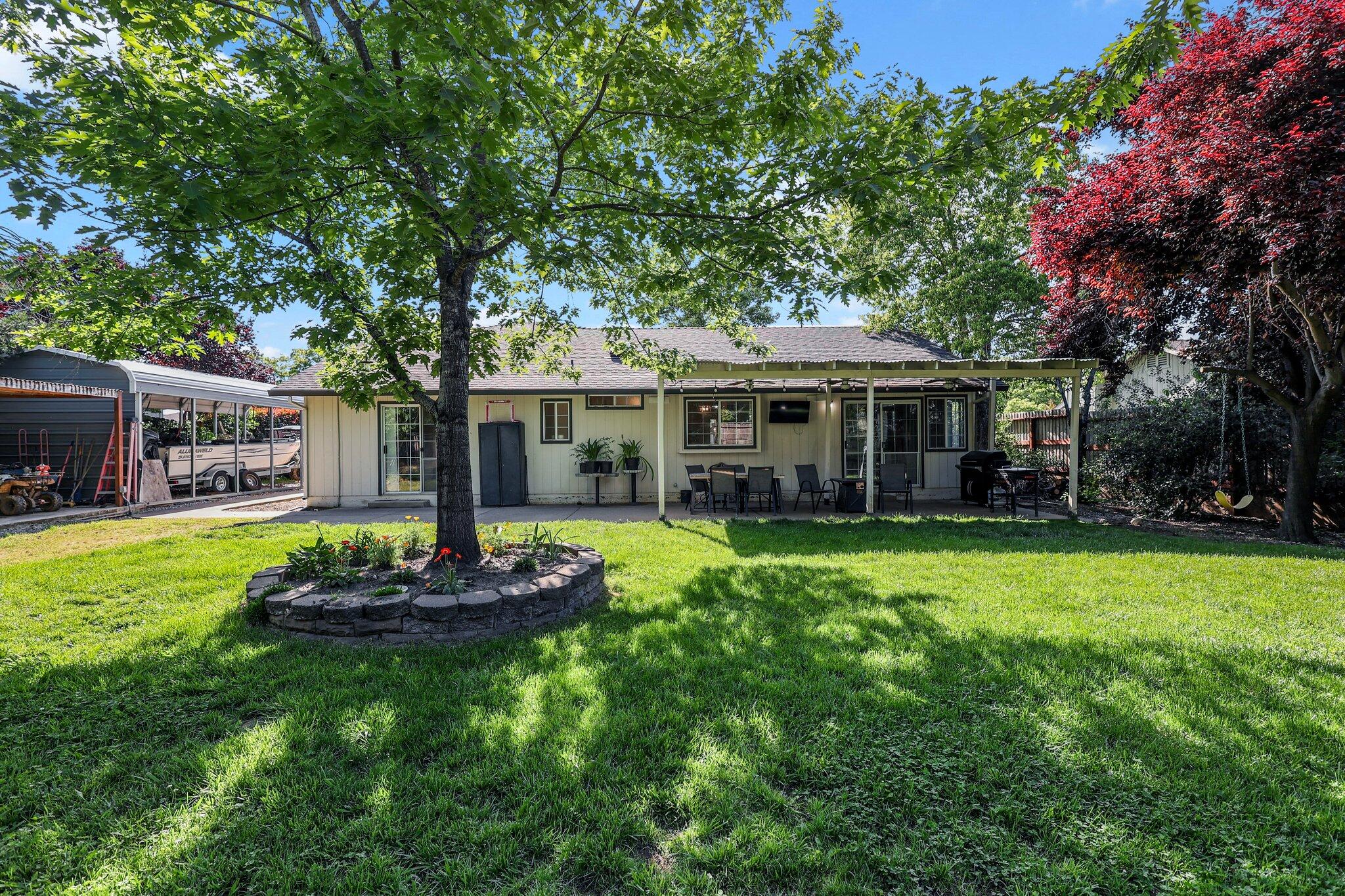 11539 Vista Del Rio Redding, CA 96003 - Photo 27 of 29 Back of the House