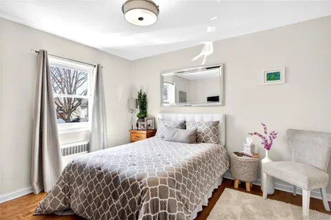 $1,189,000 | 125 Meadow Street, Garden City, NY 11530