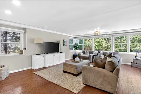 $1,189,000 | 125 Meadow Street, Garden City, NY 11530