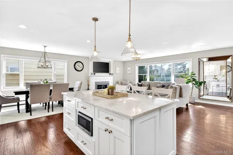 $1,189,000 | 125 Meadow Street, Garden City, NY 11530