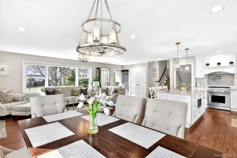 $1,189,000 | 125 Meadow Street, Garden City, NY 11530