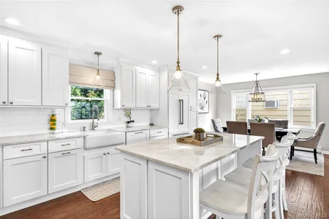 $1,189,000 | 125 Meadow Street, Garden City, NY 11530