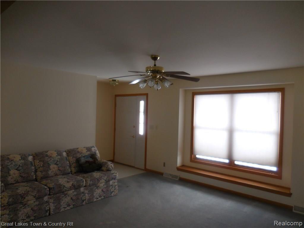 12977 Sullivan Road Emmett, MI 48022 - Photo 6 of 17