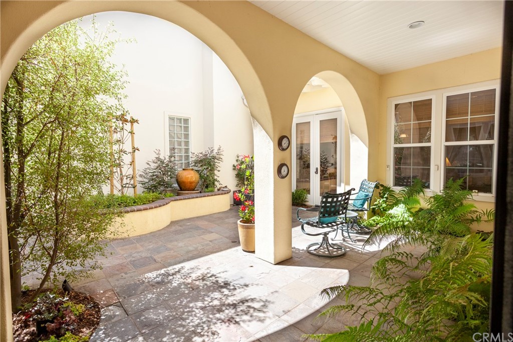 21246 Baeza Circle Huntington Beach, CA 92648 - Photo 43 of 49 a very nice looking room with a large window