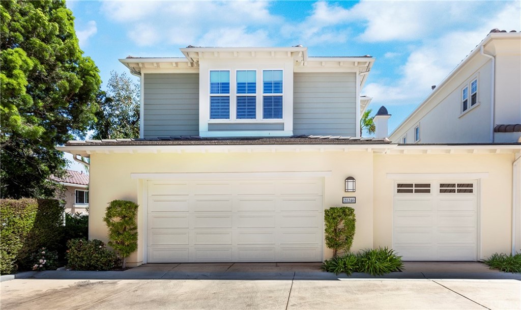 21246 Baeza Circle Huntington Beach, CA 92648 - Photo 47 of 49 front view of a building