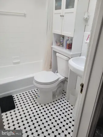 $1,950 | 3718 Woodridge Road, Baltimore, MD 21229