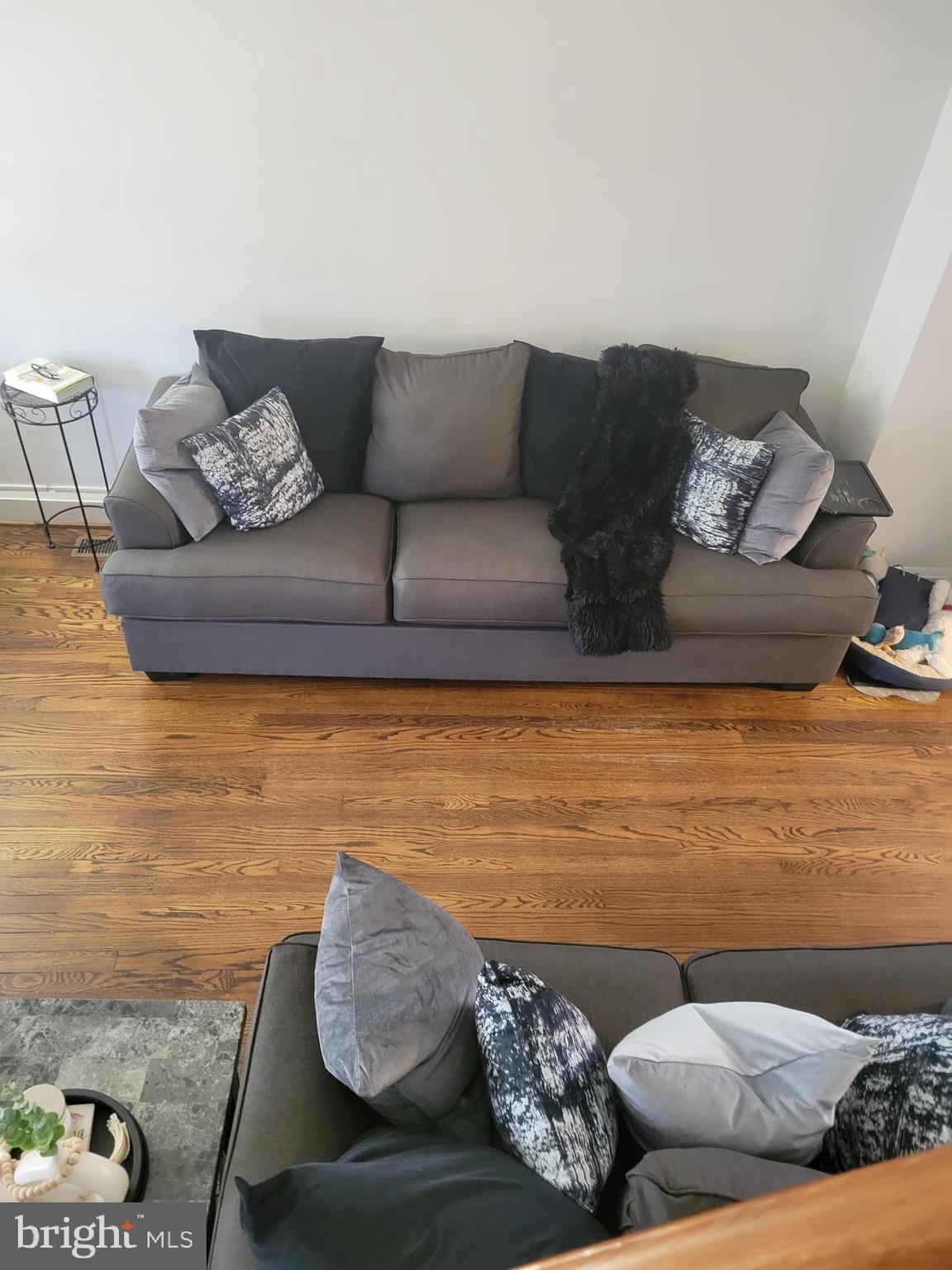 3718 Woodridge Road Baltimore, MD 21229 - Photo 4 of 17