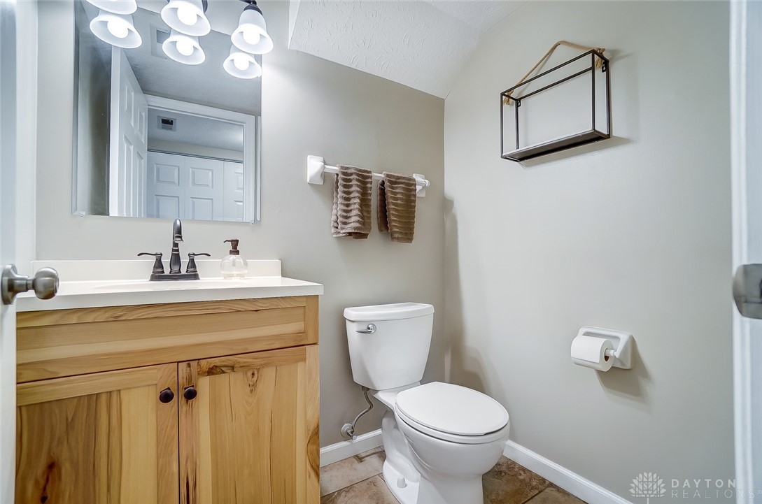 2634 Orchard Run Road Dayton, OH 45449 - Photo 13 of 25