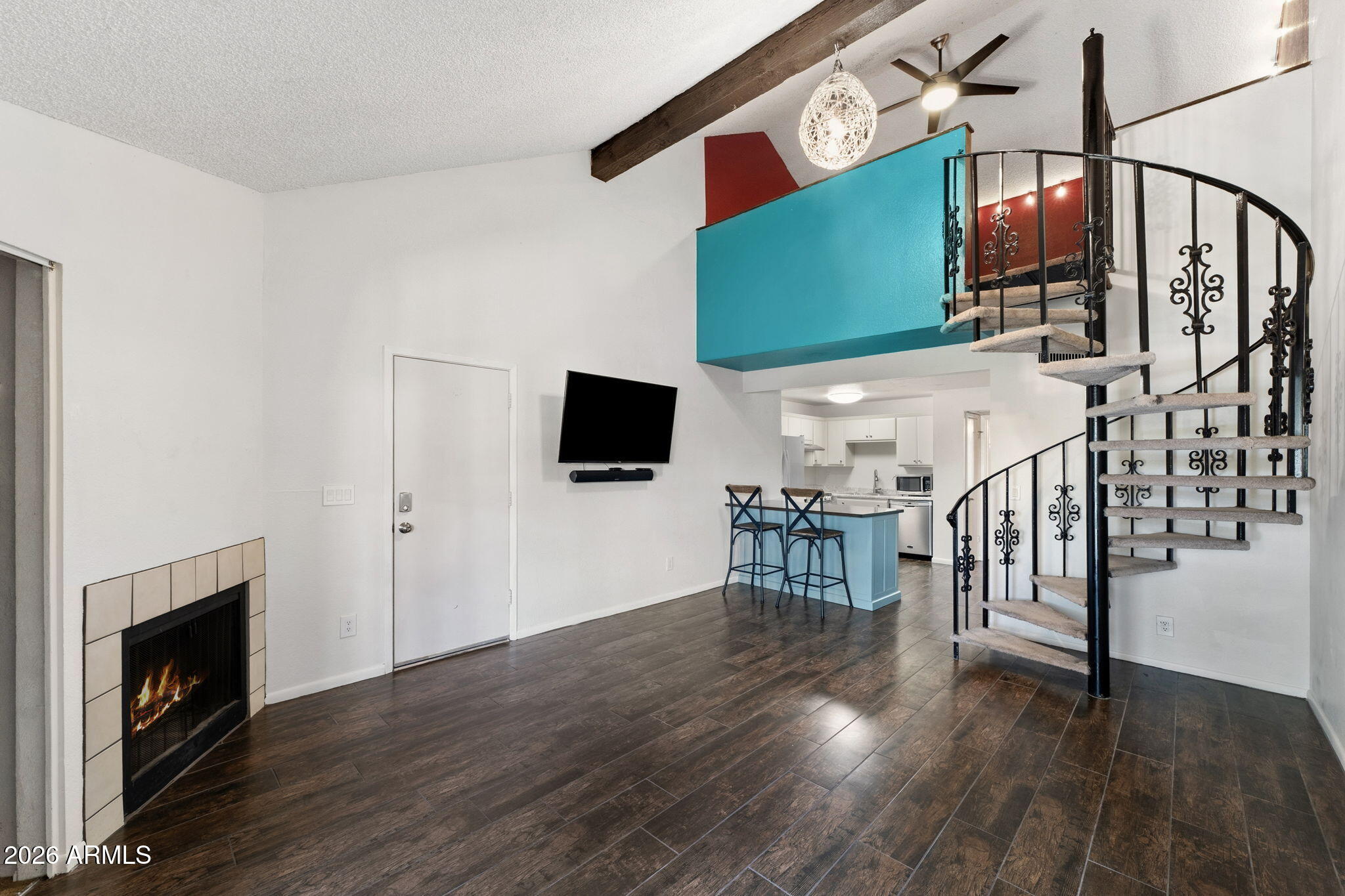 30 East Brown Road, Unit 2070 Mesa, AZ 85201 - Photo 4 of 20 a living room with furniture and a flat screen tv