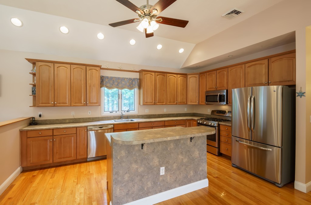 99 Mink Run Road Wilmington, MA 01887 - Photo 17 of 30 Gallery Image 17