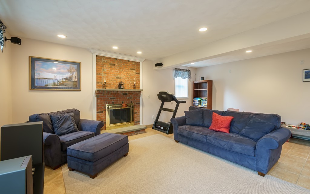 99 Mink Run Road Wilmington, MA 01887 - Photo 26 of 30 Gallery Image 26