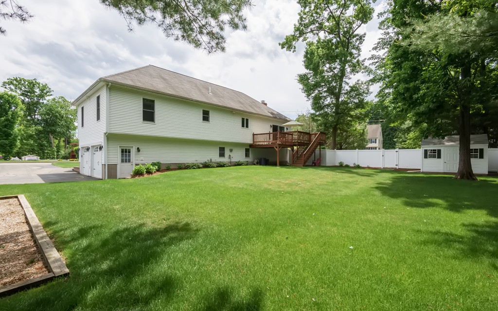 99 Mink Run Road Wilmington, MA 01887 - Photo 4 of 30 Gallery Image 4