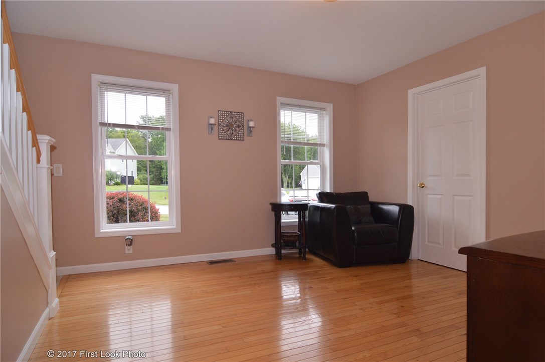 129 Ridge Lane Swansea, MA 02777 - Photo 12 of 31 Gallery Image 12