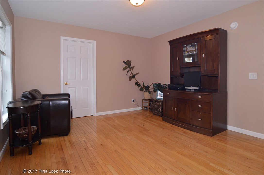 129 Ridge Lane Swansea, MA 02777 - Photo 13 of 31 Gallery Image 13