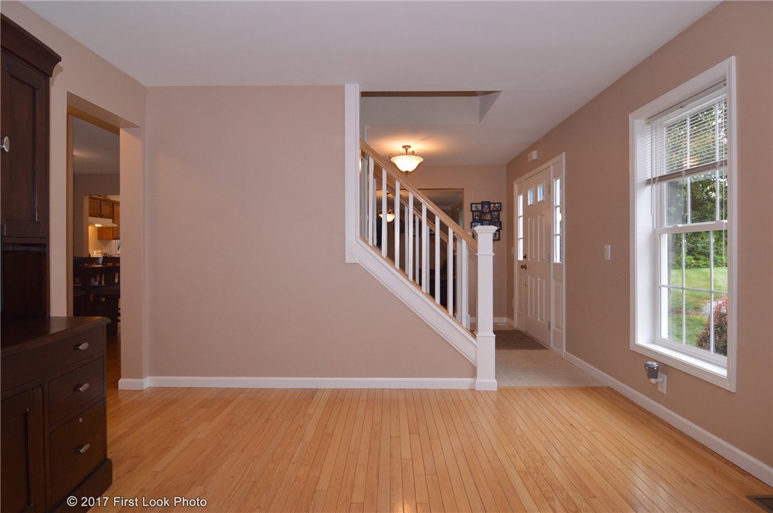 129 Ridge Lane Swansea, MA 02777 - Photo 14 of 31 Gallery Image 14