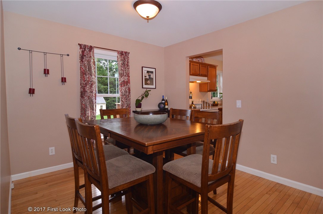 129 Ridge Lane Swansea, MA 02777 - Photo 15 of 31 Gallery Image 15