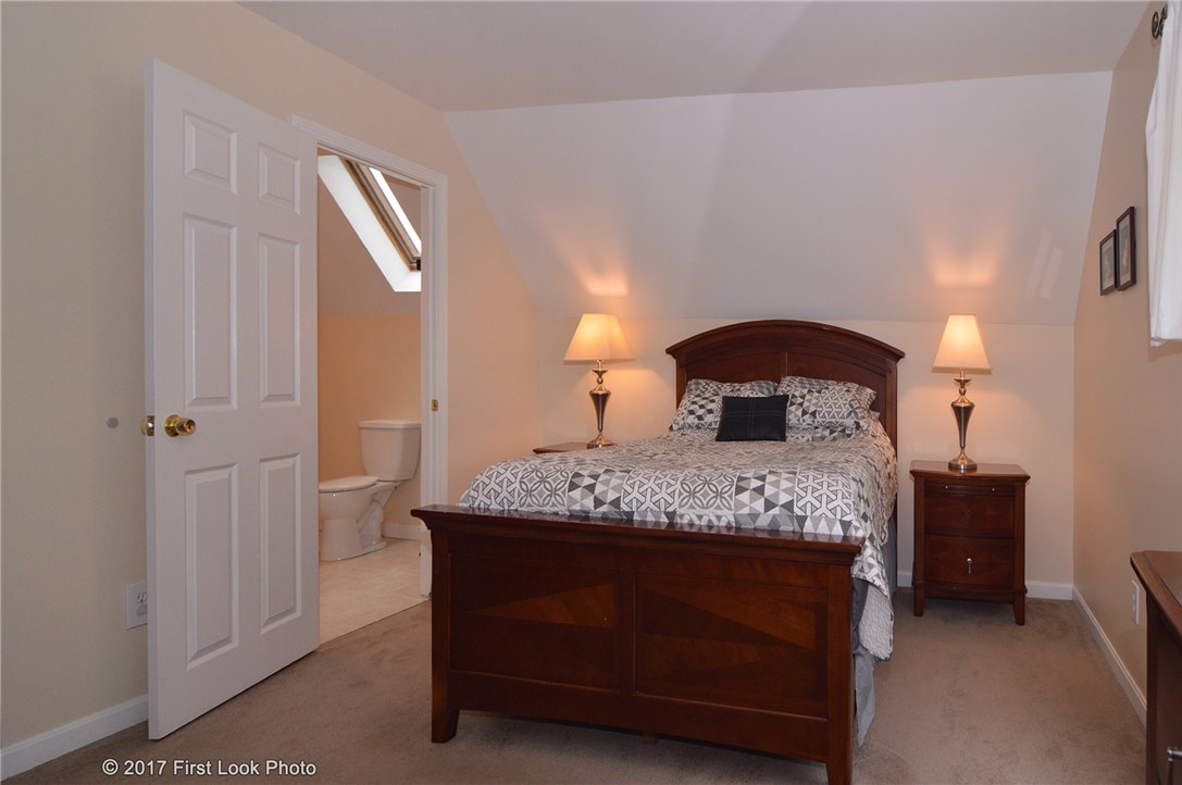 129 Ridge Lane Swansea, MA 02777 - Photo 19 of 31 Gallery Image 19