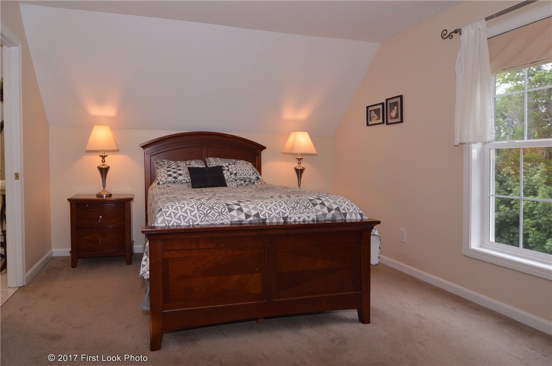 129 Ridge Lane Swansea, MA 02777 - Photo 20 of 31 Gallery Image 20