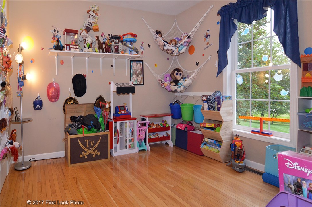 129 Ridge Lane Swansea, MA 02777 - Photo 22 of 31 Gallery Image 22