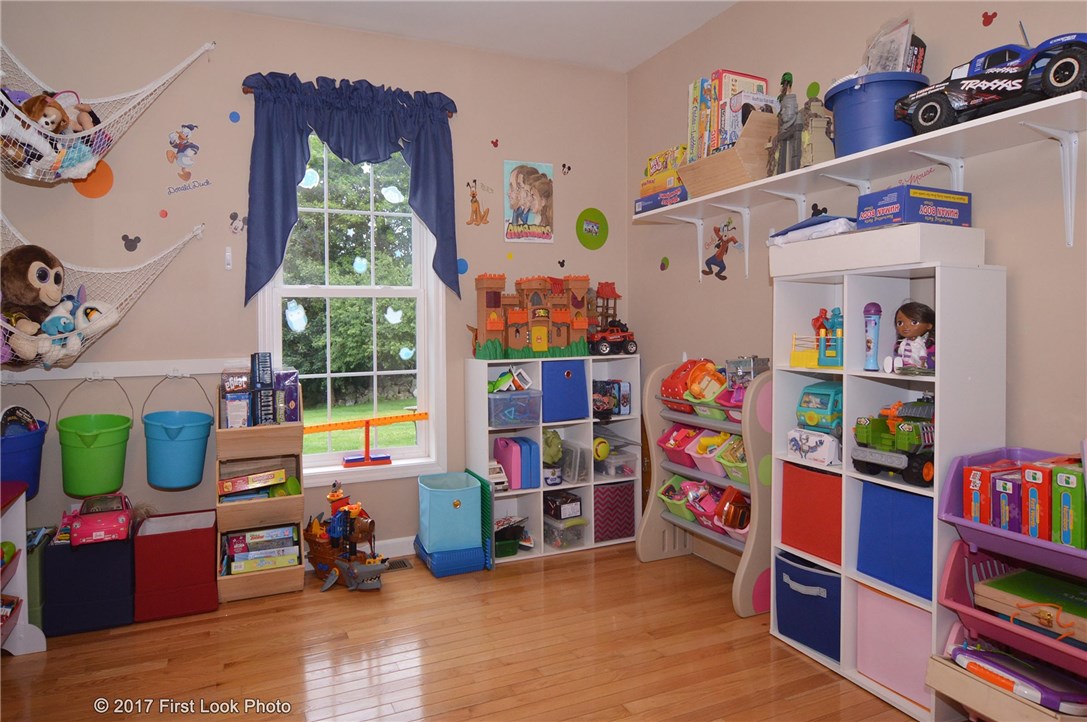 129 Ridge Lane Swansea, MA 02777 - Photo 23 of 31 Gallery Image 23