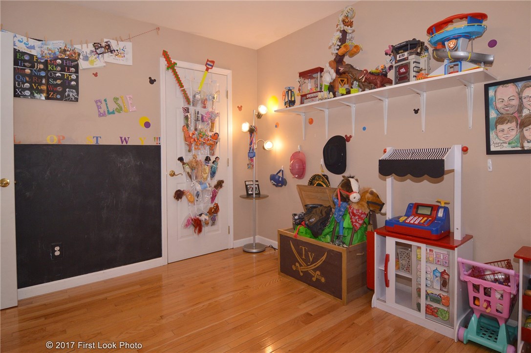 129 Ridge Lane Swansea, MA 02777 - Photo 24 of 31 Gallery Image 24