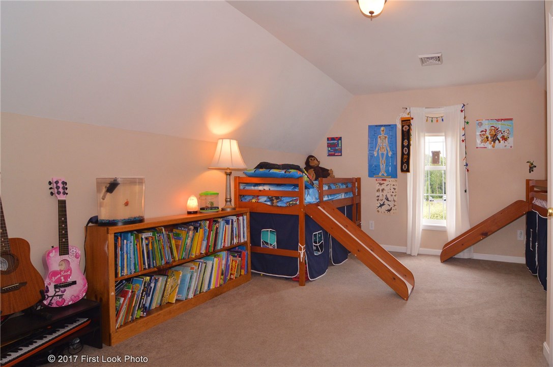 129 Ridge Lane Swansea, MA 02777 - Photo 25 of 31 Gallery Image 25