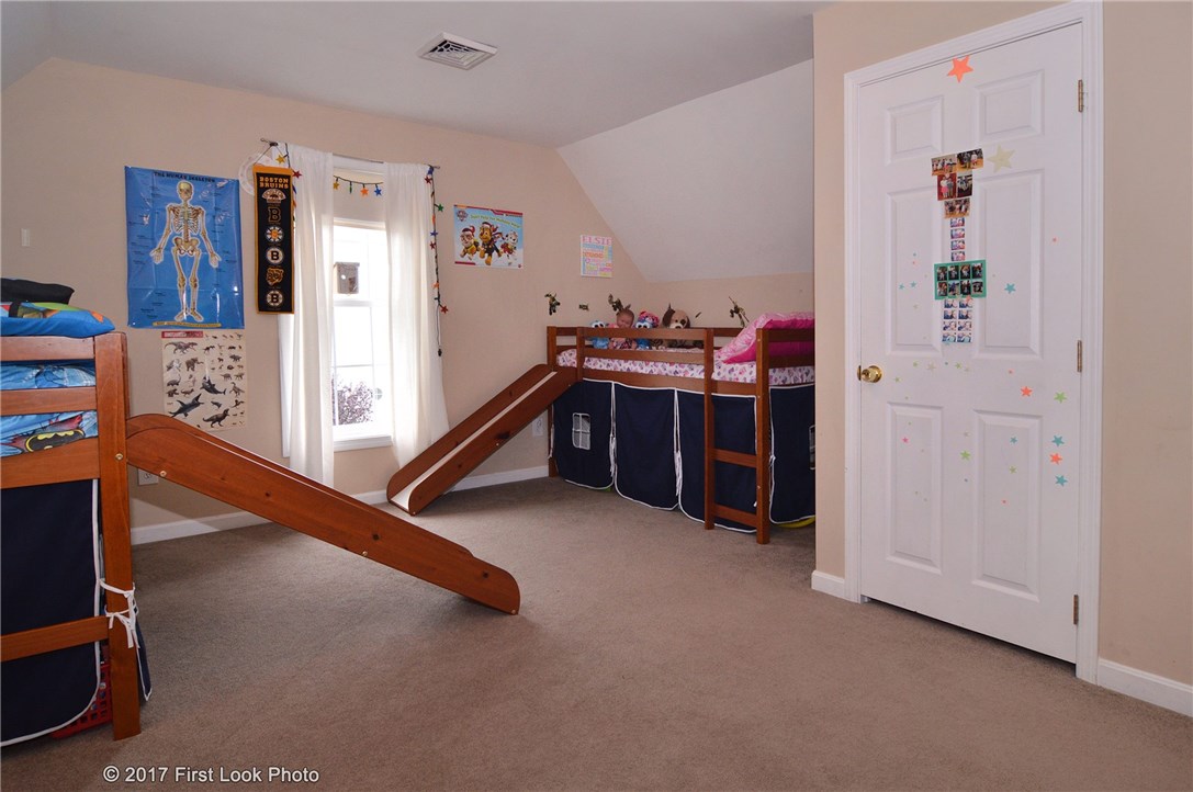 129 Ridge Lane Swansea, MA 02777 - Photo 26 of 31 Gallery Image 26