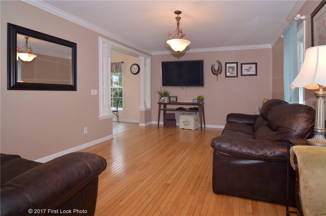 129 Ridge Lane Swansea, MA 02777 - Photo 9 of 31 Gallery Image 9