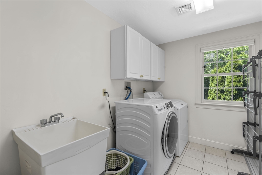 160 Quail Run Marshfield, MA 02050 - Photo 30 of 42