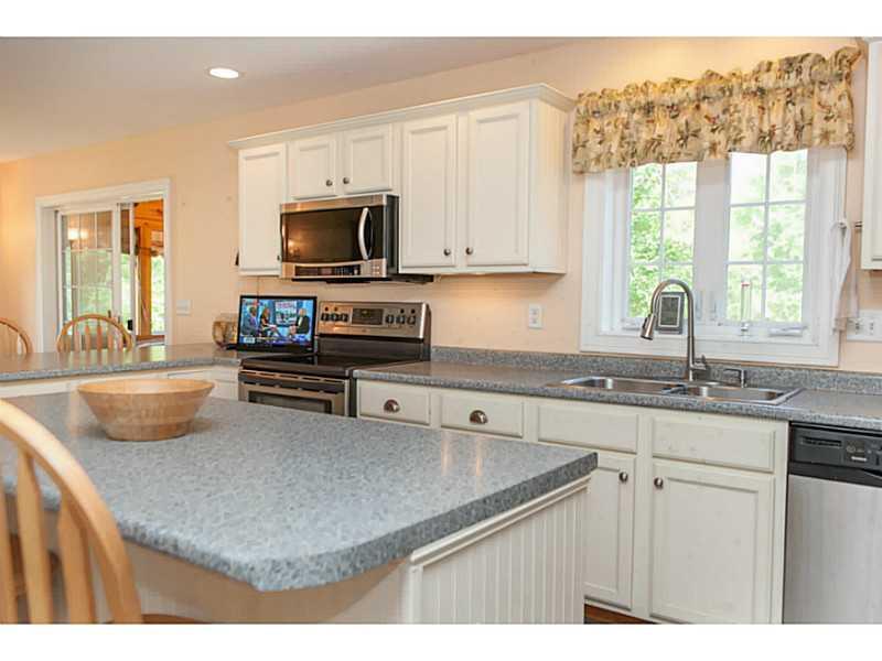 5 Fengler Road Scarborough, ME 04074 - Photo 13 of 32 Kitchen.