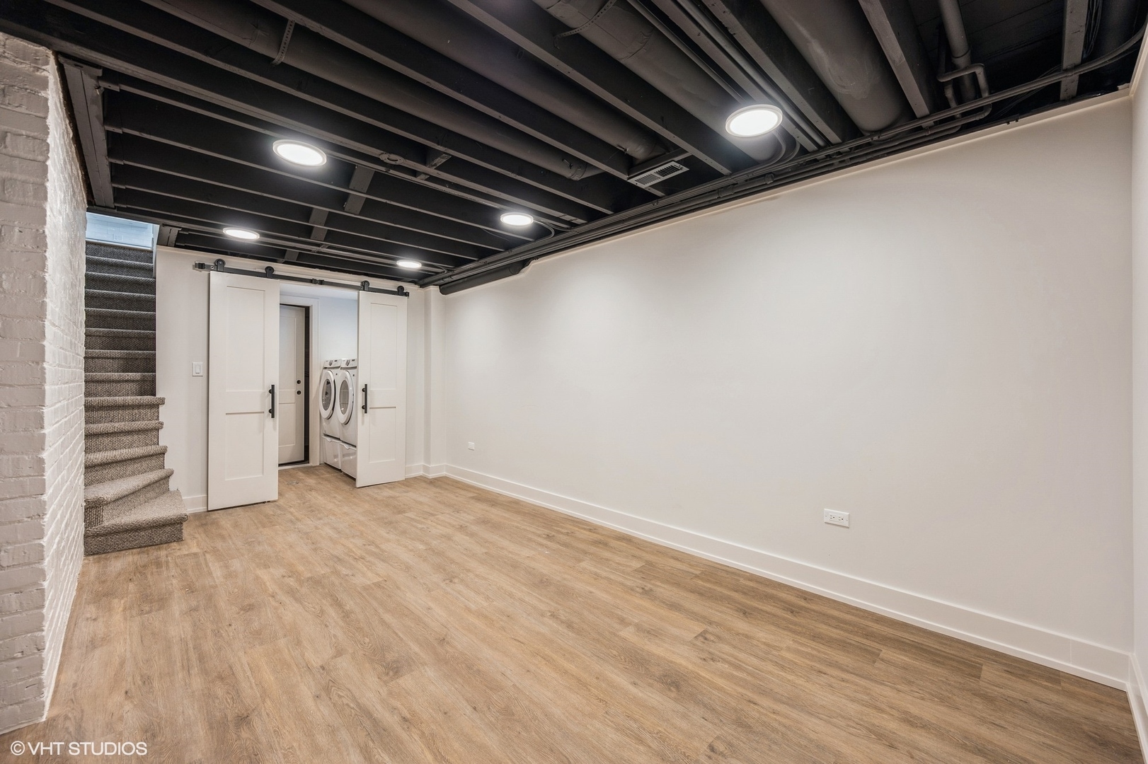 580 North Happ Road Northfield, IL 60093 - Photo 15 of 20 a view of empty room