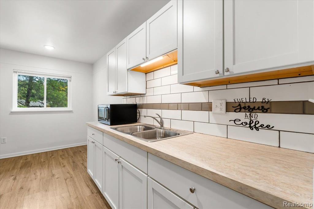2009 West Holmes Road Lansing, MI 48910 - Photo 11 of 28