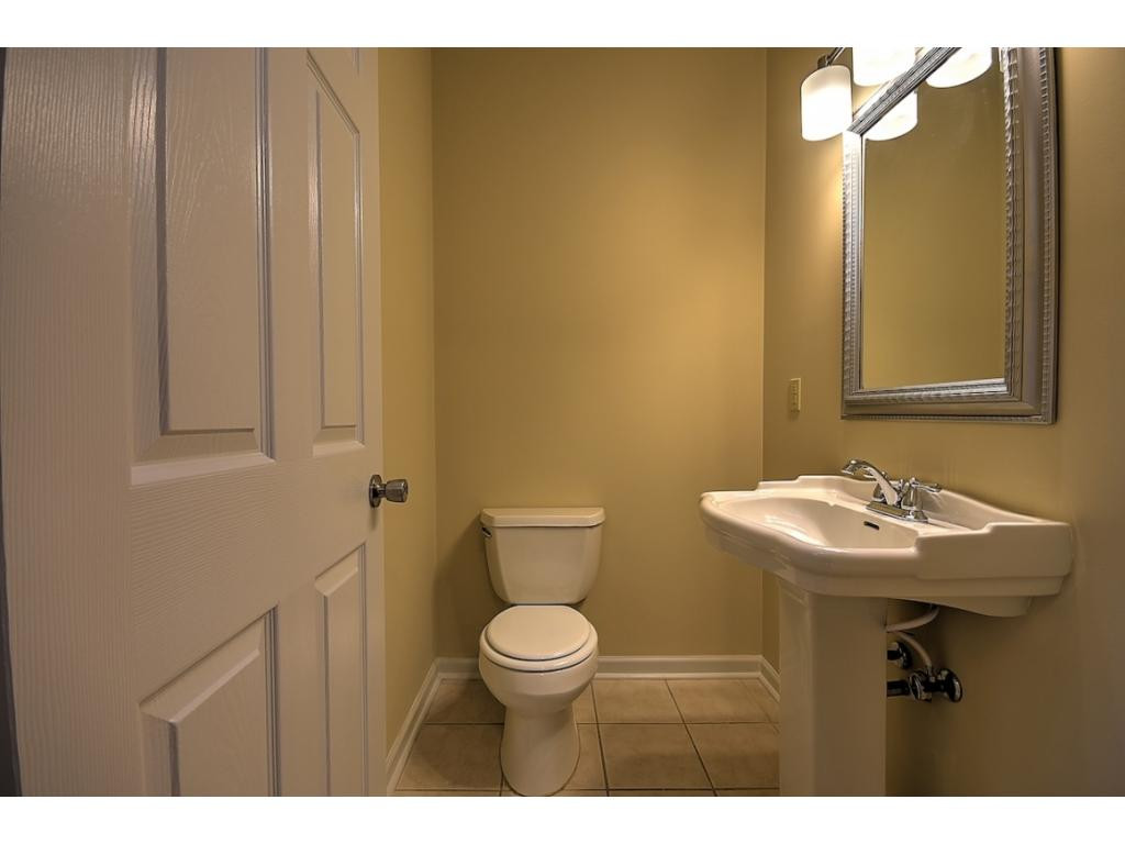 146 East Ravine Road, Unit 146 Kingsport, TN 37660 - Photo 18 of 35 Photo 19