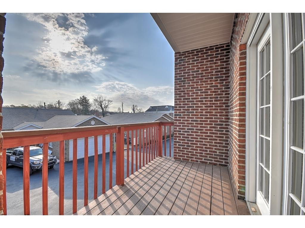146 East Ravine Road, Unit 146 Kingsport, TN 37660 - Photo 31 of 35 Photo 32